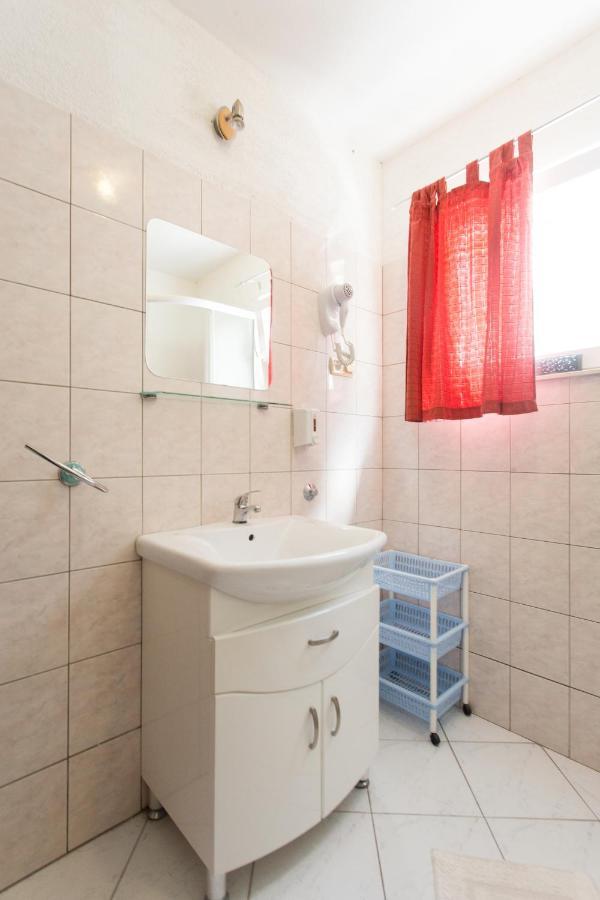 Apartment Gold