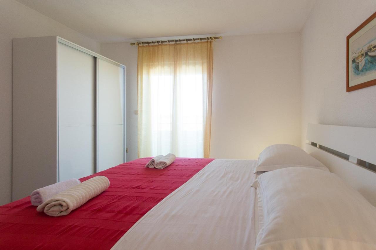Gold Apartment